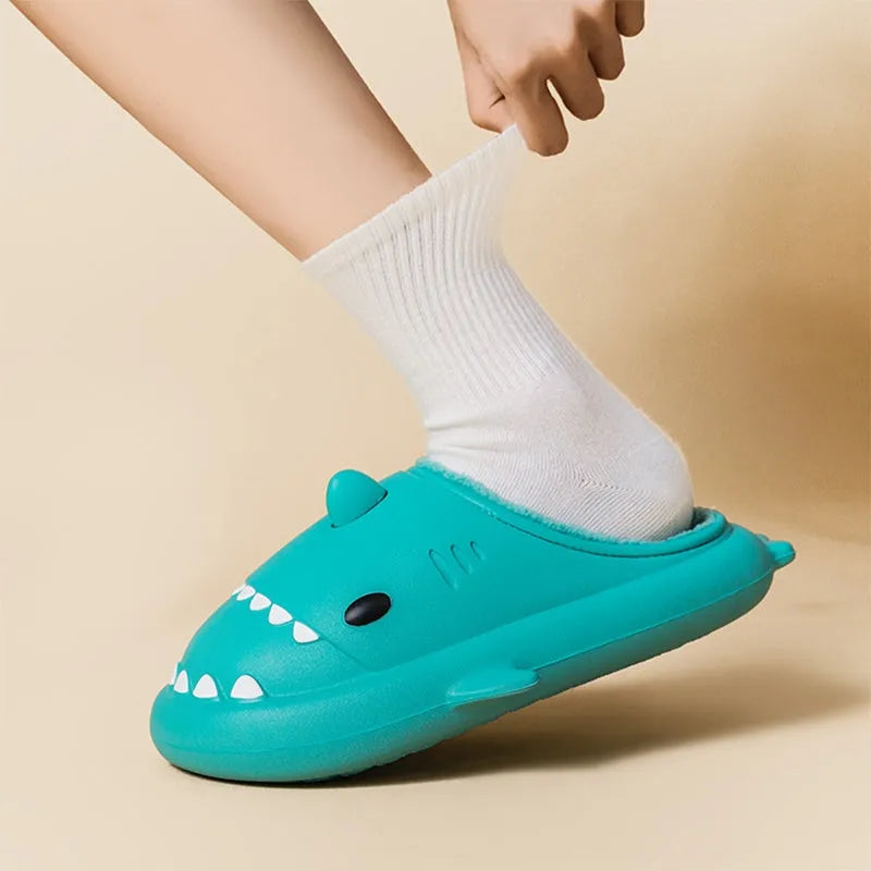 Cartoon shark EVA slippers in grey couple colour, closed-toe baotou style with thickened plush lining and non-slip sole