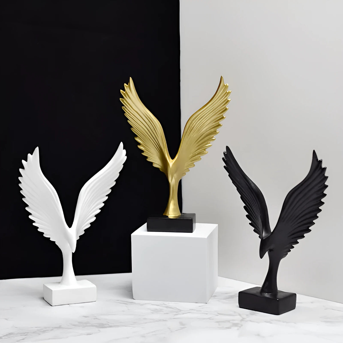 Mini resin wing ornament in Dapeng or angel style with golden, gold silver, white, or black finish