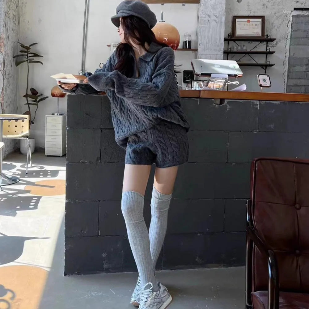 Women's creamy-white geometric pattern knitted shorts and long-sleeve sweater set with elastic waistband