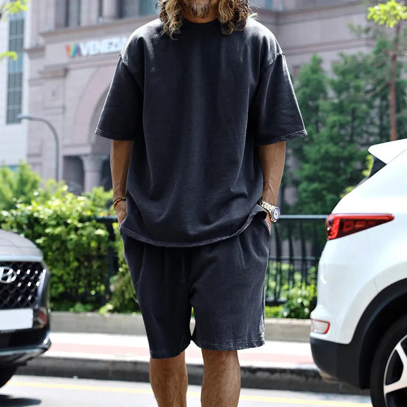Men's 2-piece loose sports suit set with round neck T-shirt and drawstring shorts in solid colour