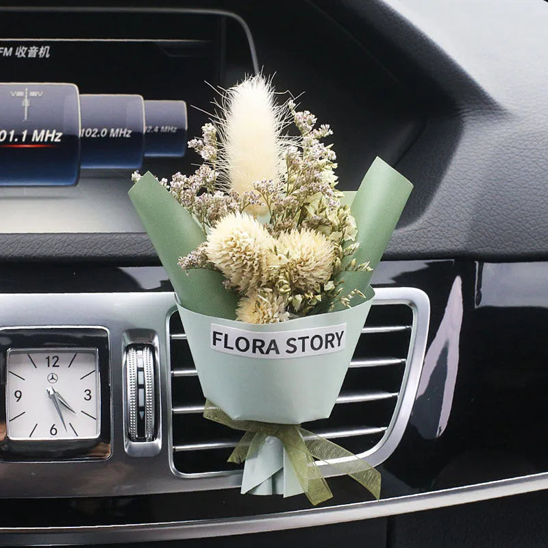 Dried flower bouquet and fragrance slices for car air outlet mounting
