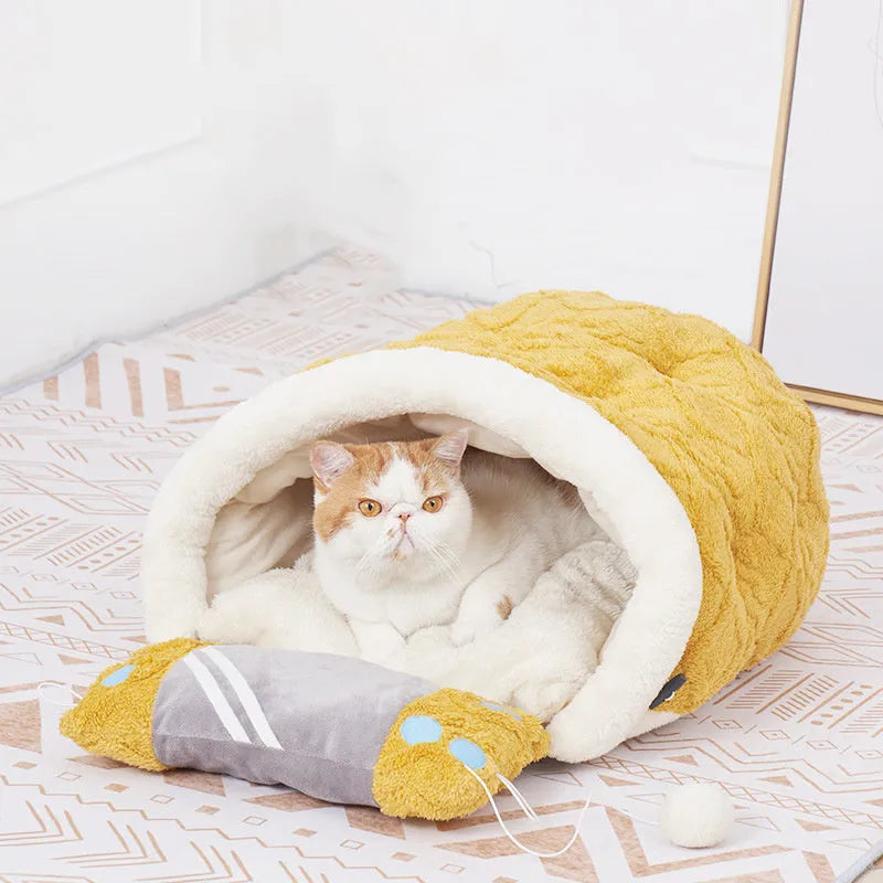 Arctic fleece semi-enclosed cat nest in game console shape, 42x37x32cm, with optional 65x50cm sleeping pad.
