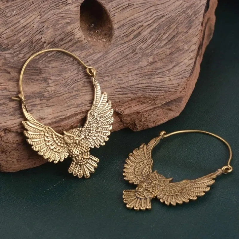 Vintage owl metal badge earrings in silver and gold with electroplating finish