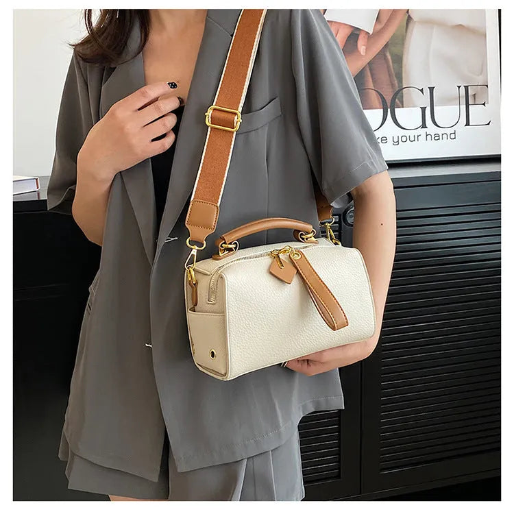 Summer all-matching shoulder messenger bag in PU with slit pocket and hand holding pillow design