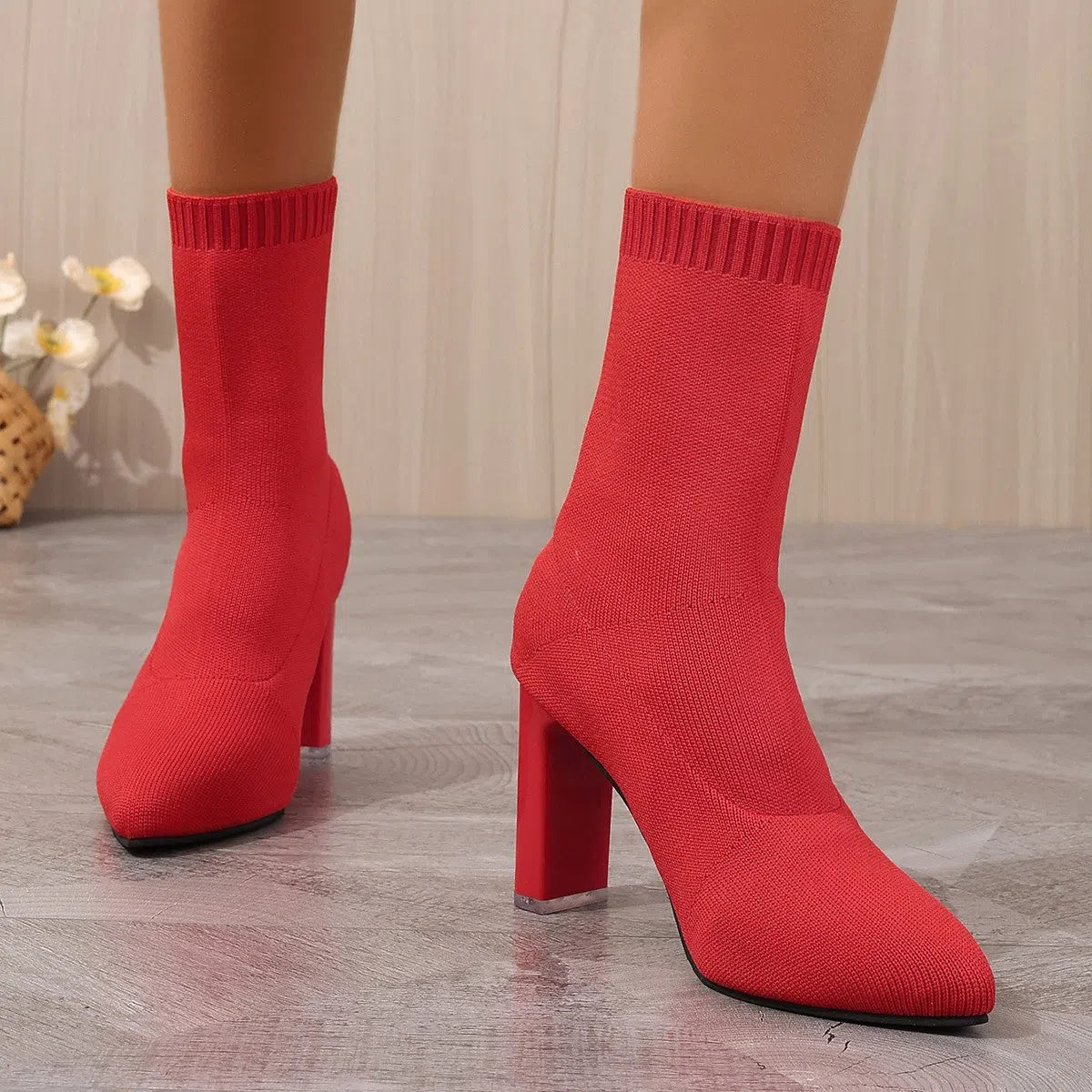 Women's chunky heel ankle boots with pointed toe, knitted suede upper, in black colour, side view
