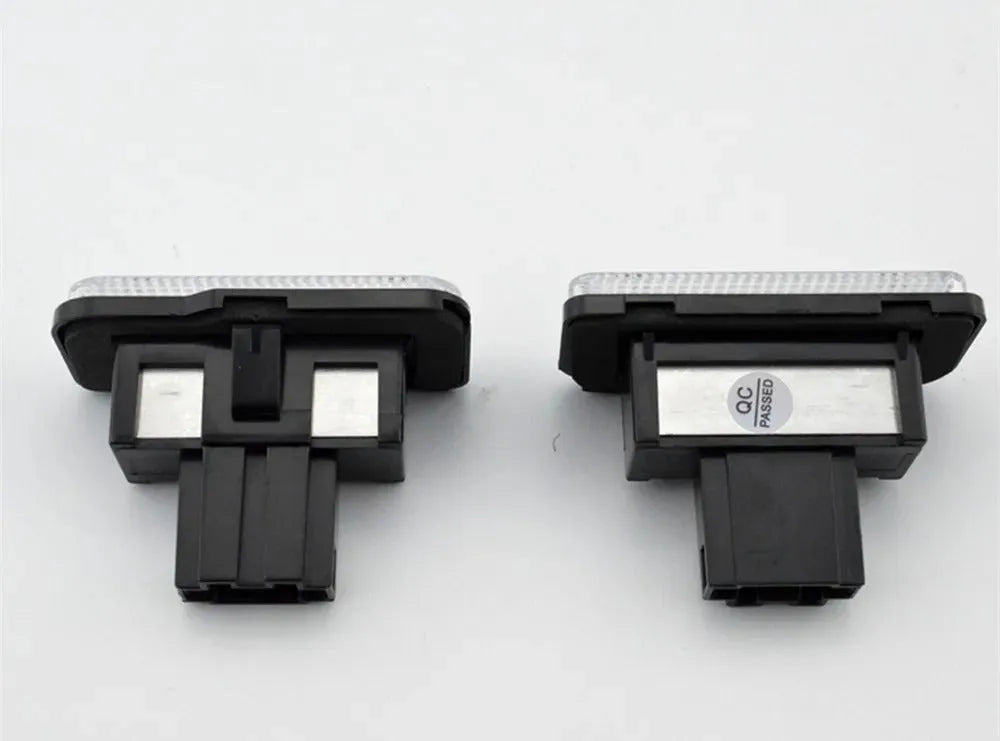 Mercedes-Benz LED licence plate light with 18 SMD LEDs and PC housing