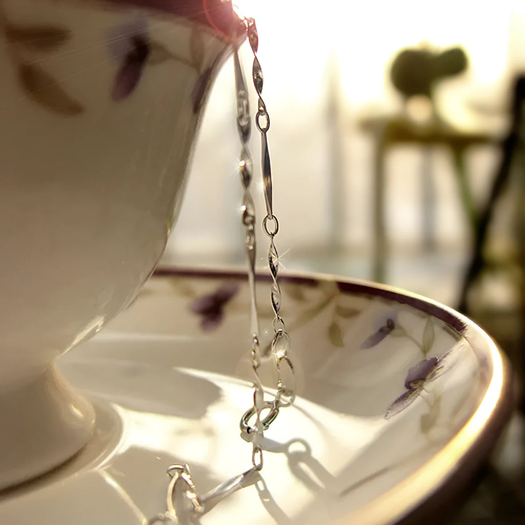 S925 sterling silver geometric ornament necklace with twisted pieces on 45cm chain