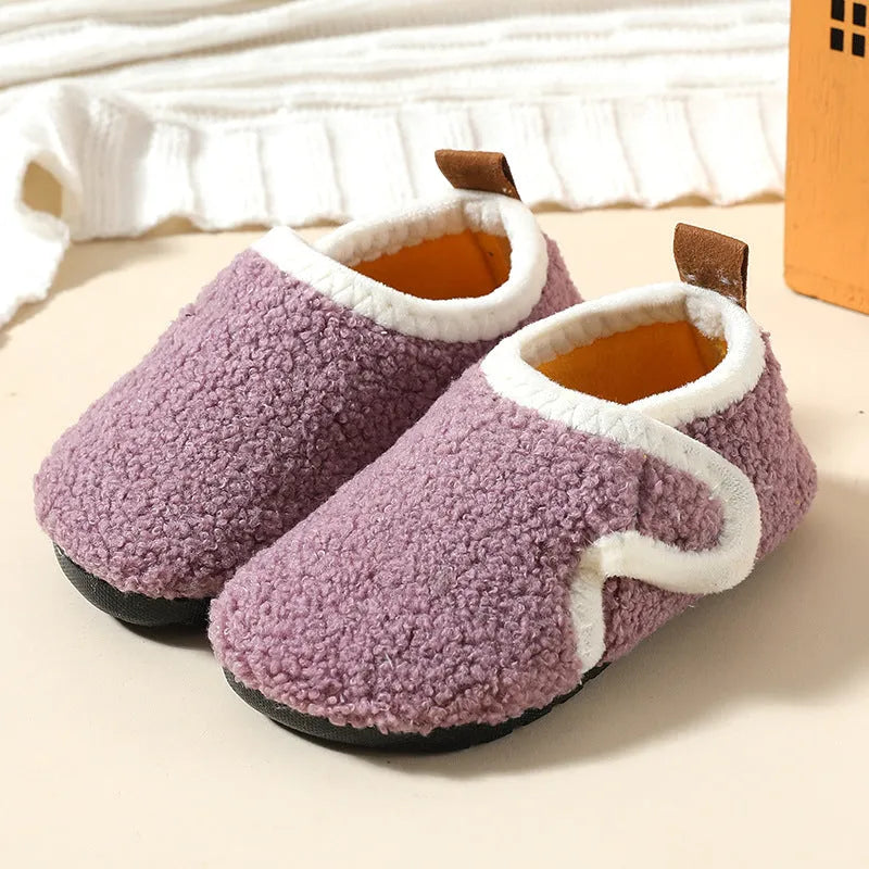 Children's cotton fleece slippers with anti-slip rubber sole in beige colour