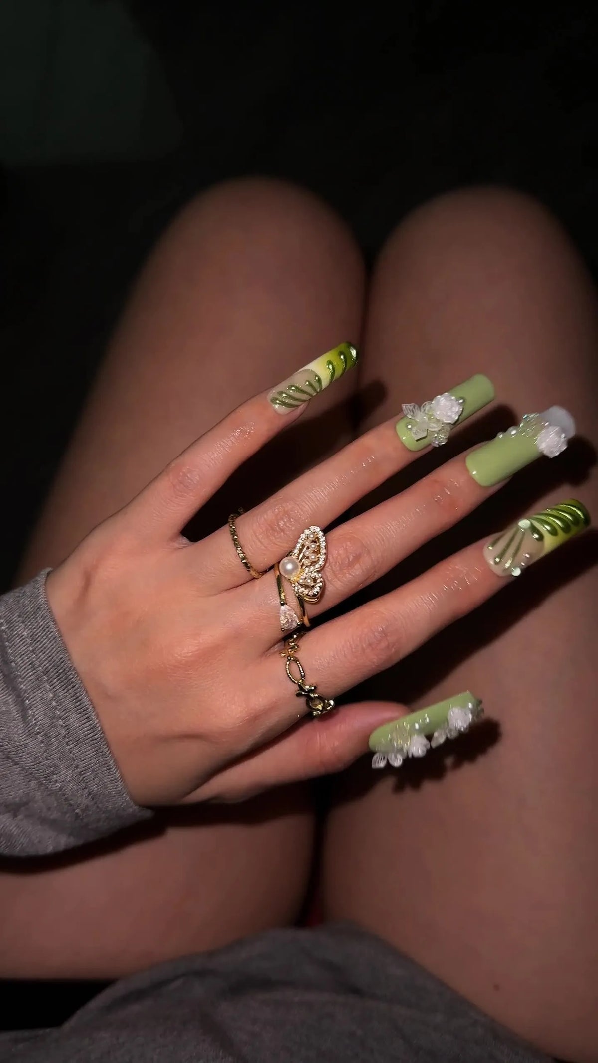 Handmade wearable nail set with heart shape and diamond detail, ten nail stickers, jelly glue and rubbing strips, S M L sizes