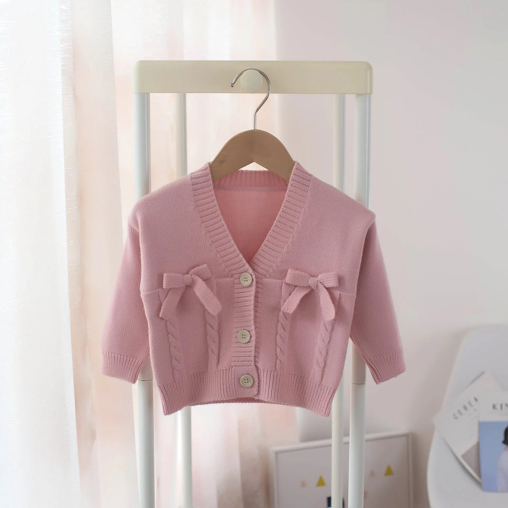 Girls V-neck bow knot cardigan in beige acrylic knit suitable for children 80-120cm tall