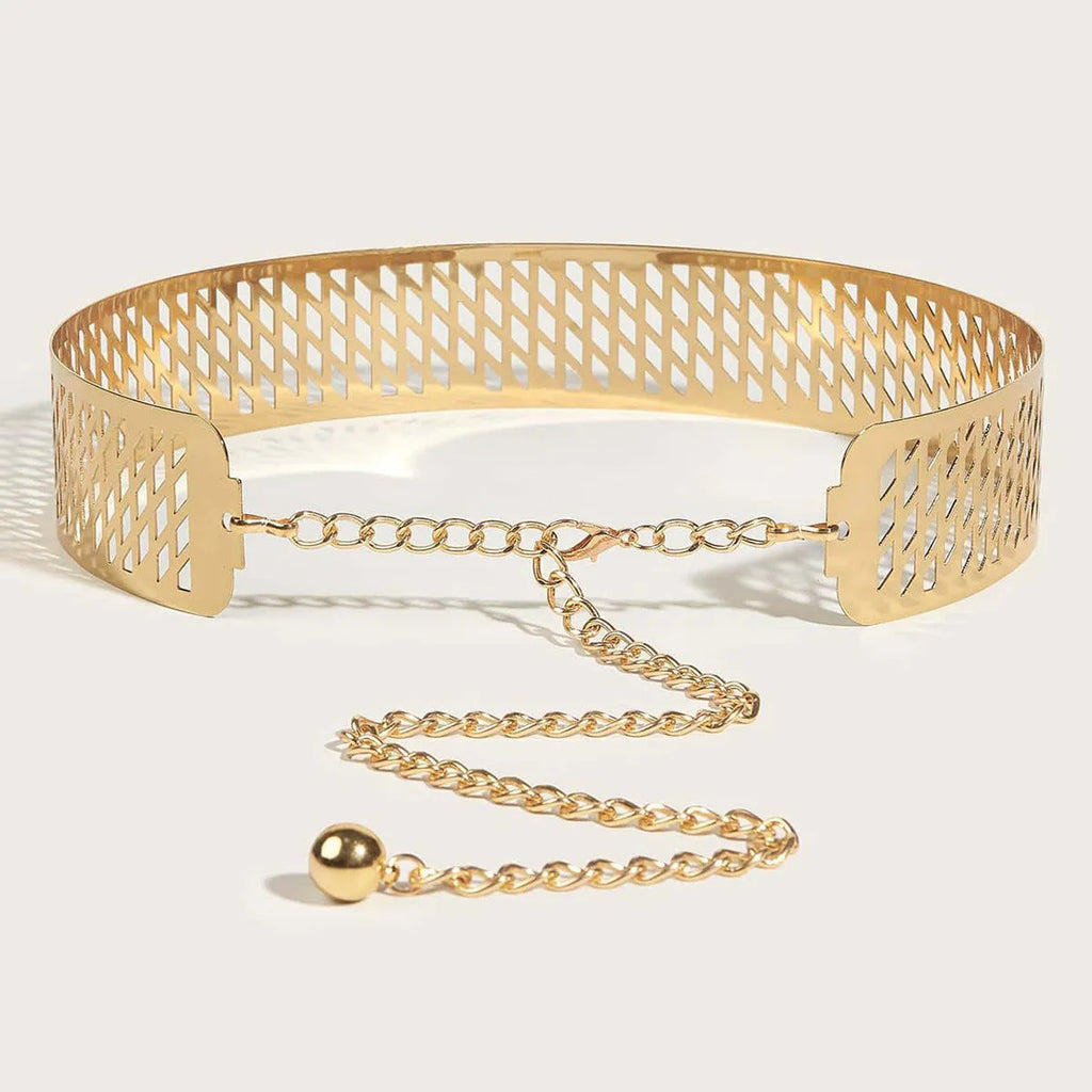 Golden thick waist belt with alloy buckle and iron ring detail, measuring 105cm long and 4.5cm wide.