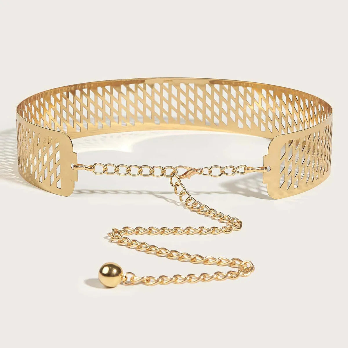 Golden thick waist belt with alloy buckle and iron ring detail, measuring 105cm long and 4.5cm wide.