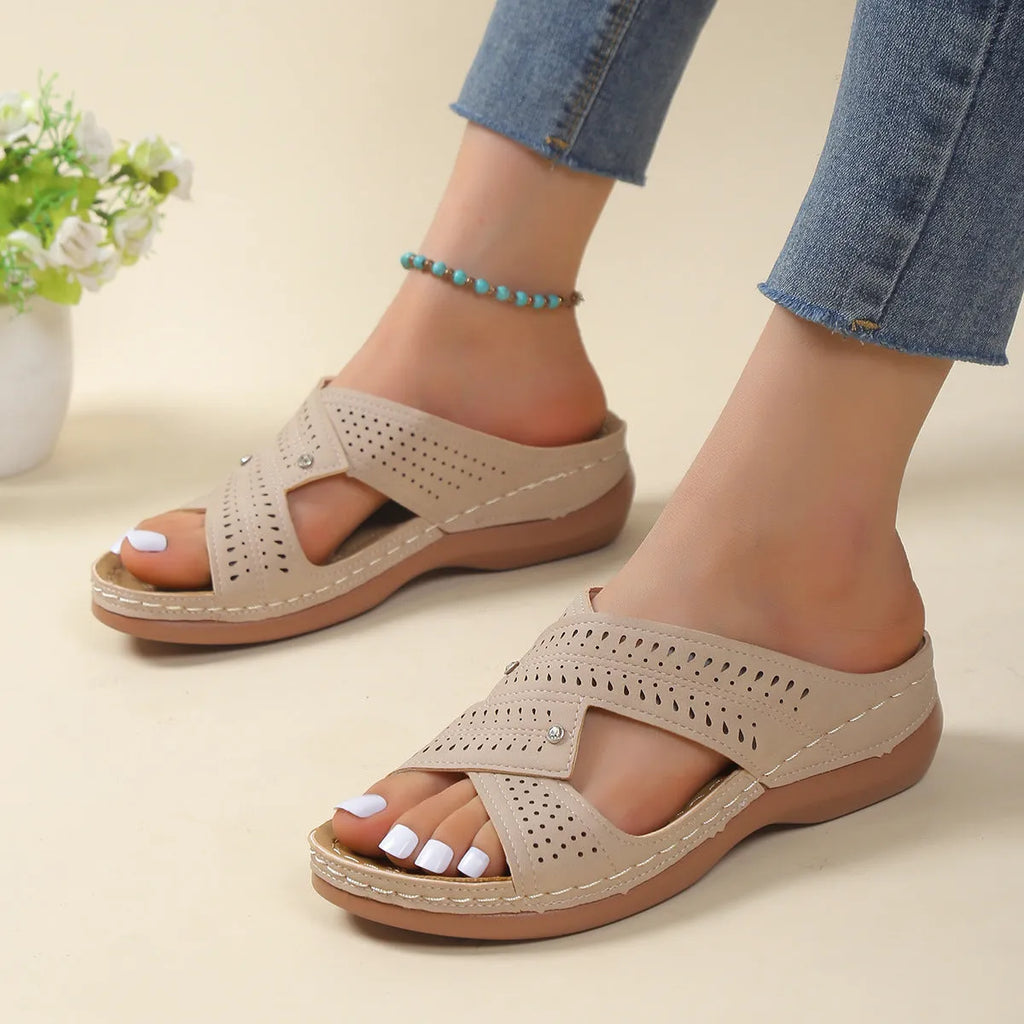 Women's low heel PU wedge sandals non slip beach shoes open toe fish mouth style in off-white