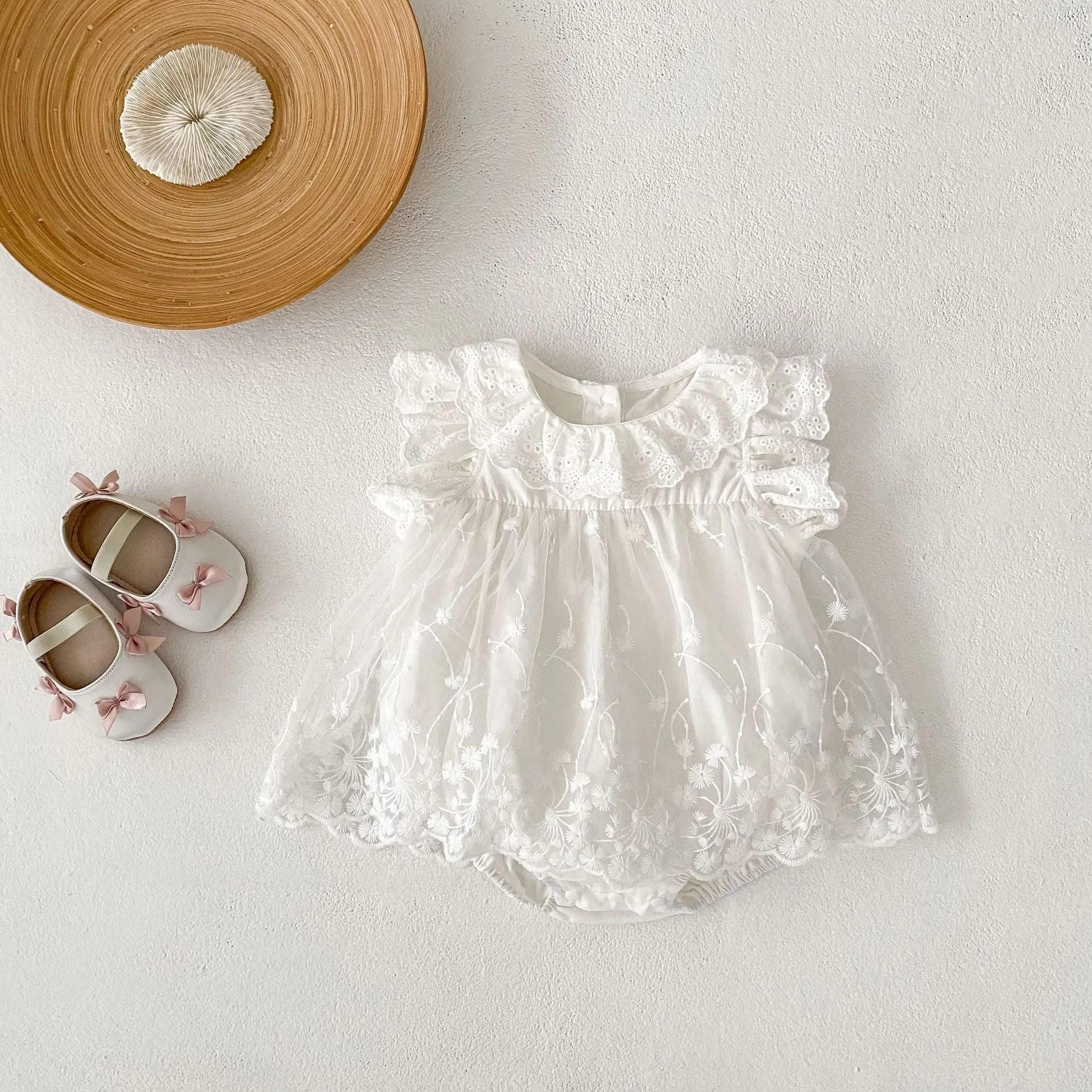 Girls cotton flounced sleeve lace triangle jumpsuit sleeveless creamy white summer