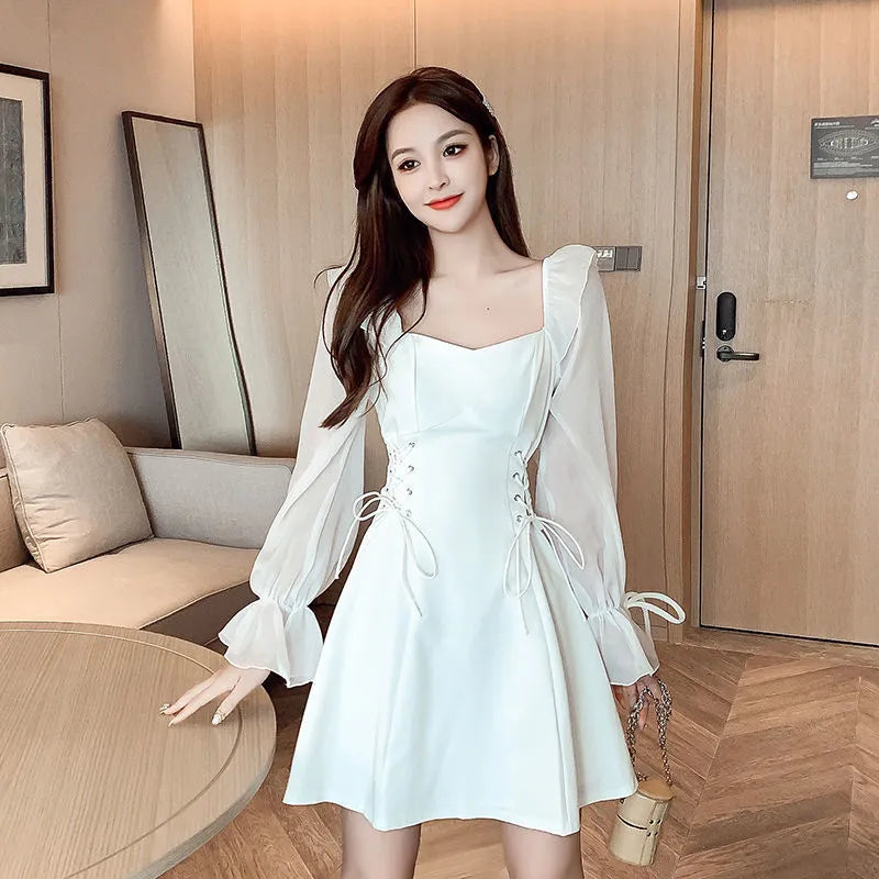 White chiffon patchwork waist-slimming dress with long sleeves and floor-length skirt