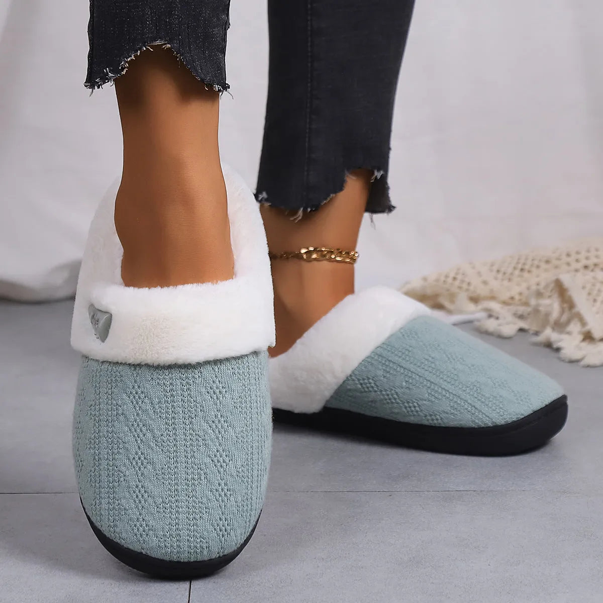 Winter cotton slippers with non-slip rubber sole, round toe, flat heel, in navy blue colour