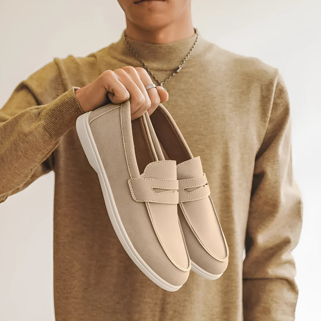 Men's suede casual shoes in four colours with vulcanised soles and breathable cloth lining