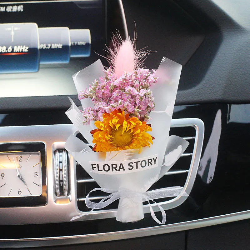 Dried flower bouquet and fragrance slices for car air outlet mounting