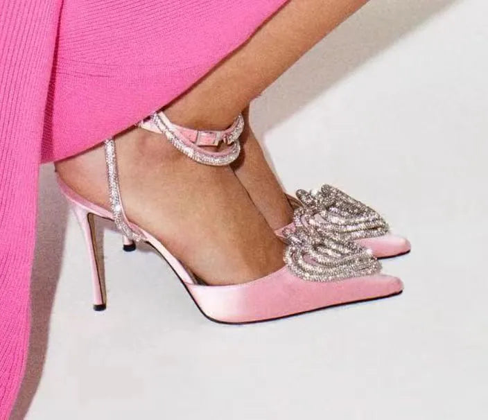 Women's pink satin sandals with heart-shaped rhinestone strap and winding tape fastening