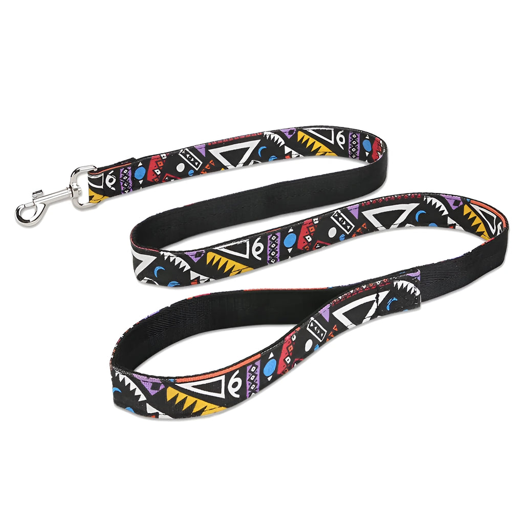 Black pet traction rope with plaid stripe pattern, 120cm long with hand holding loop.