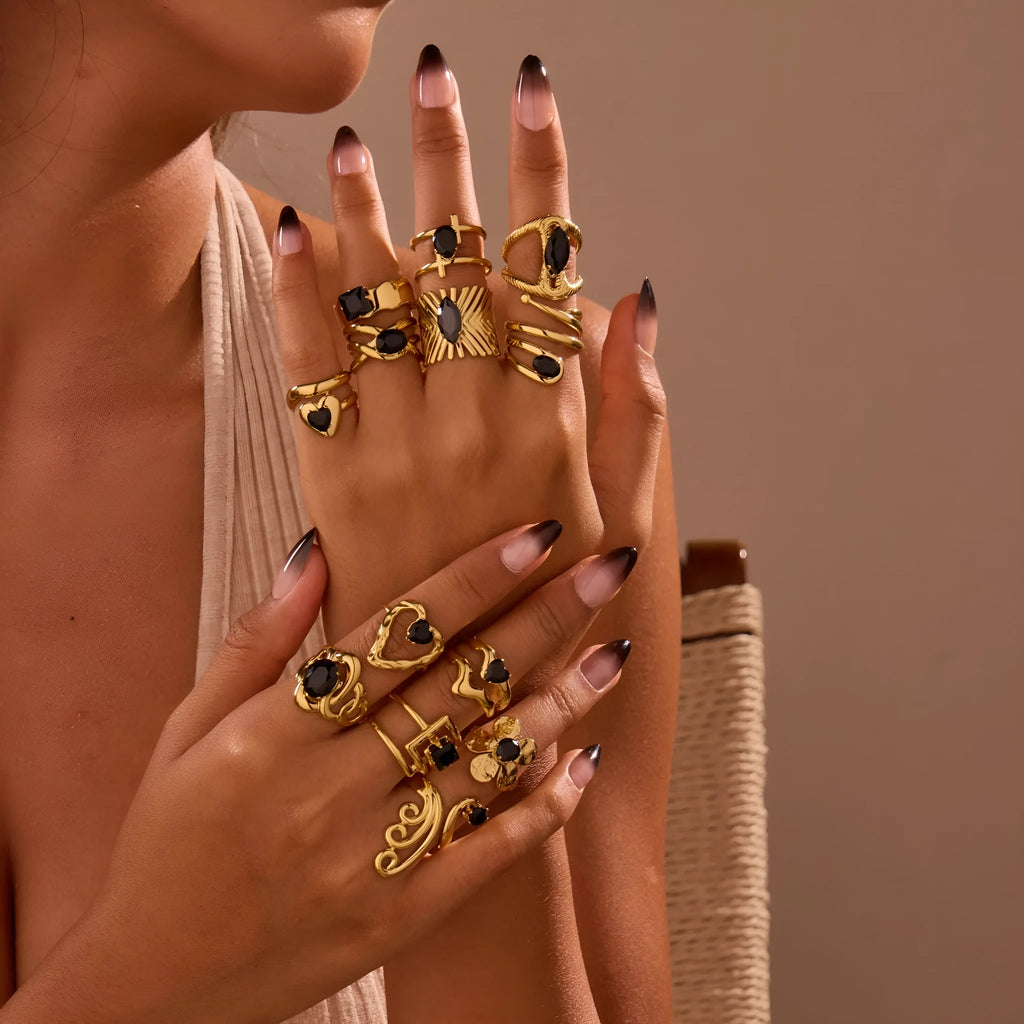 Adjustable open-mouth women's ring with geometric design and inlaid zircon detail