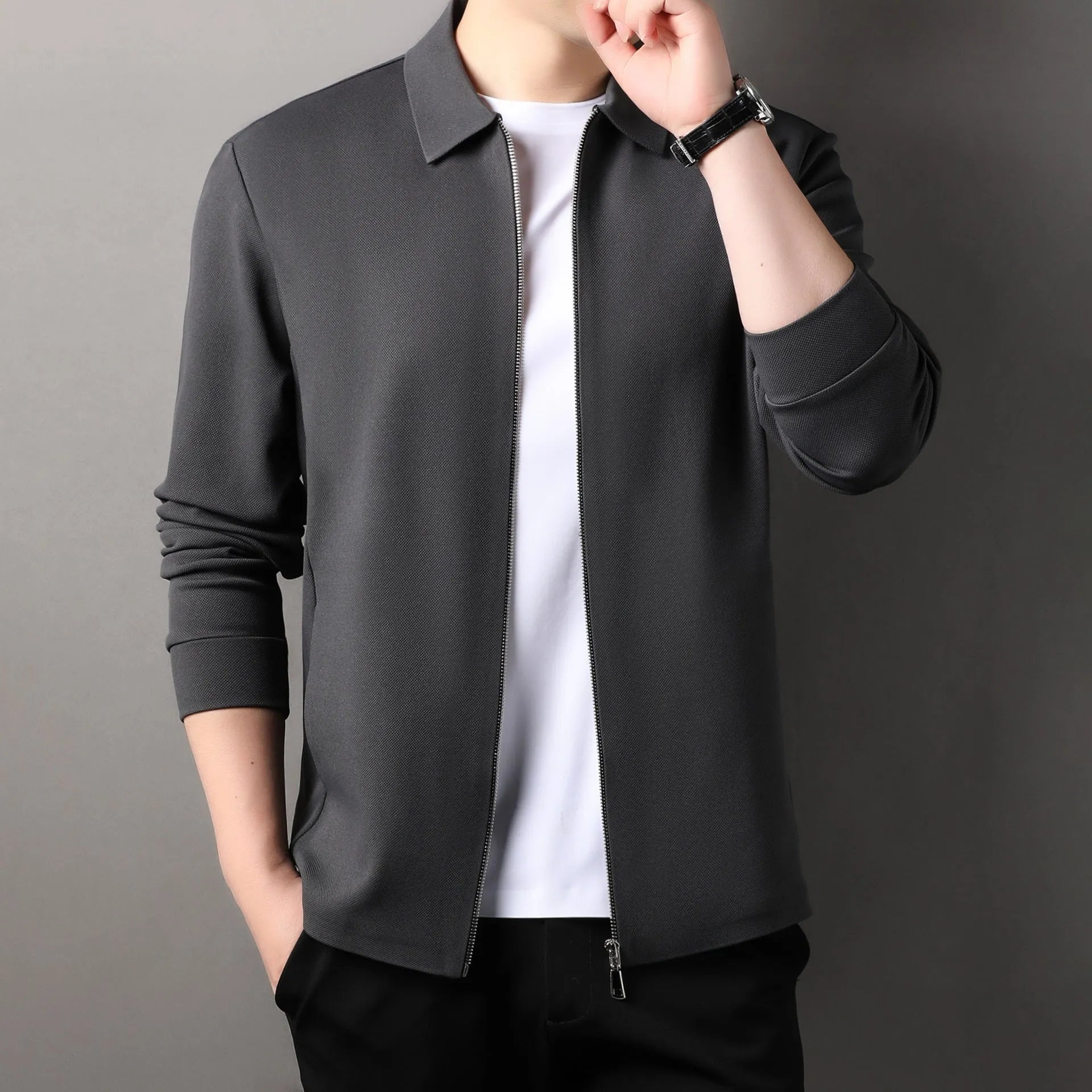 Men's polyester jacket in black, dark grey or apricot with regular sleeves and straight hem