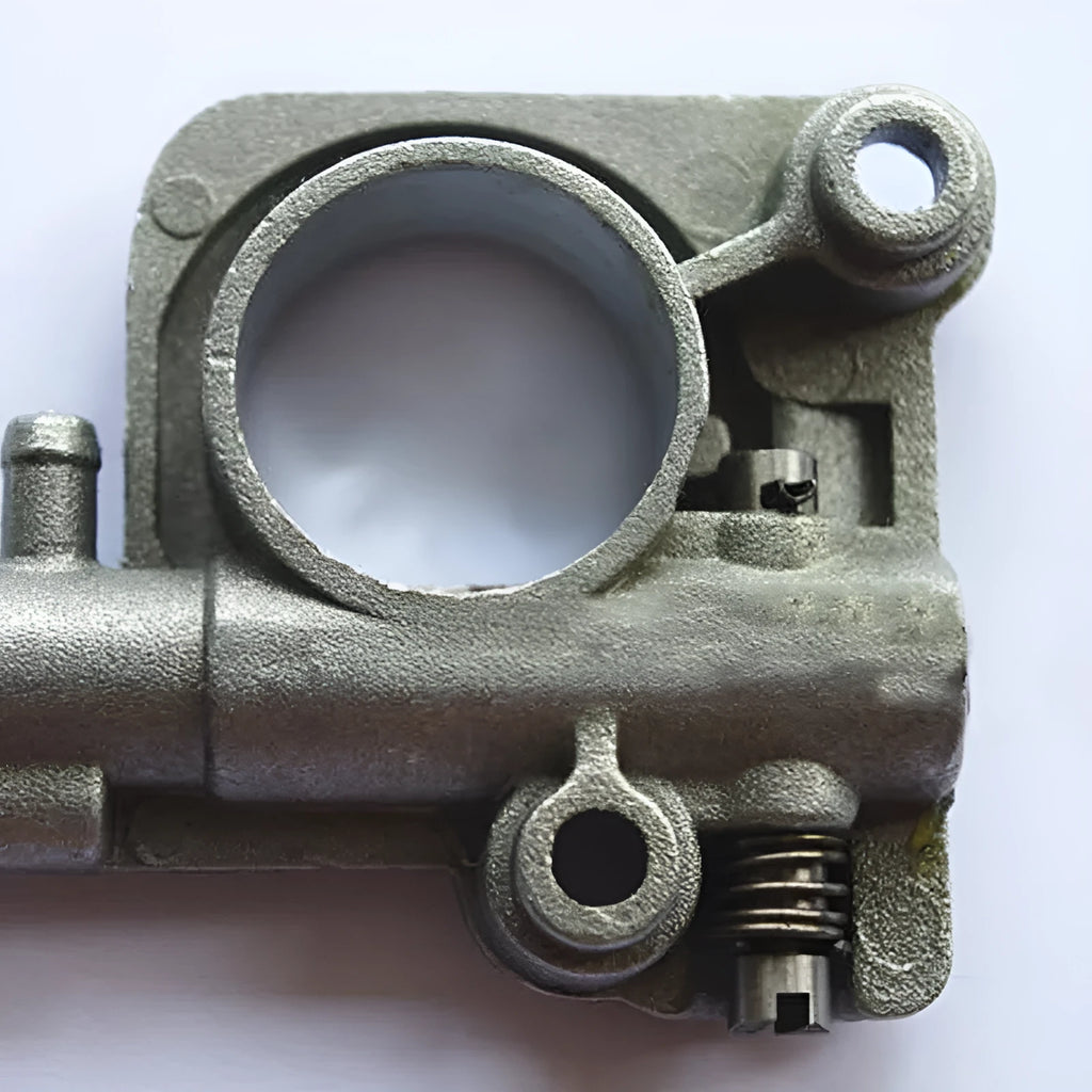 CS-350 CS2600-2700 chainsaw oil pump replacement in photo colour, single agriculture spare part
