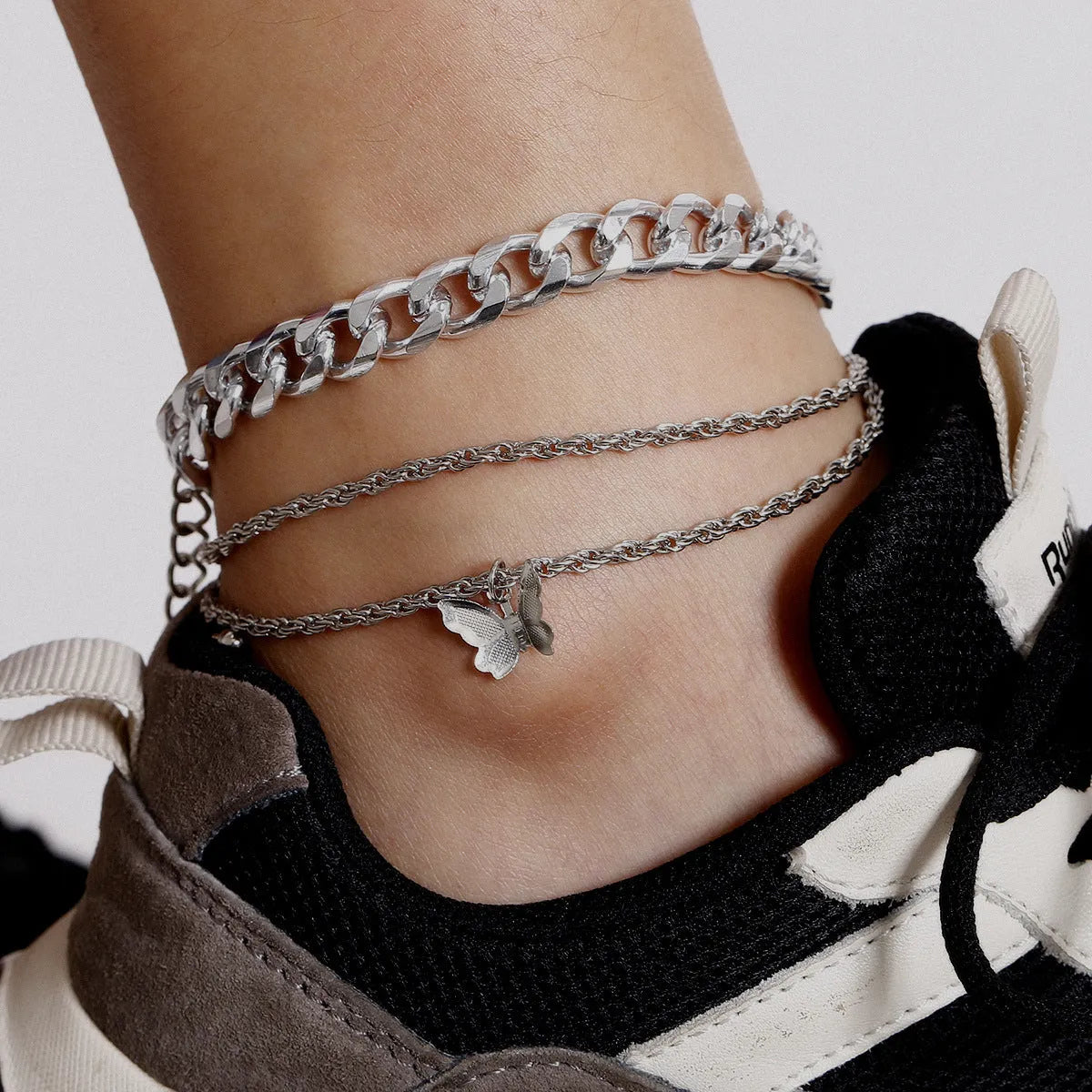 Simple twist chain anklet in gold or white k, made from copper, iron and aluminium, supplied in an OPP bag.