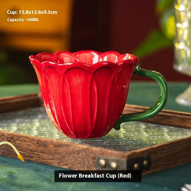 Ceramic breakfast cup with red floral pattern and 500ml capacity