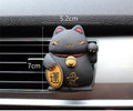 Resin fortune cat car vent clip aromatherapy diffuser in black or white design