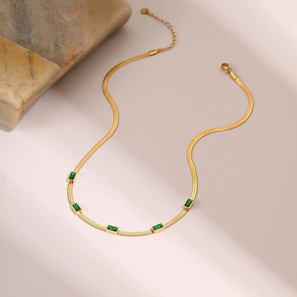 Geometric square zircon necklace with flat snake-like chain in stainless steel and electroplated 18K finish