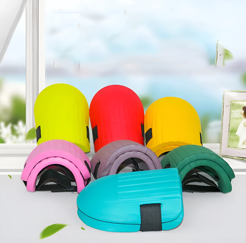 EVA knee pads in five colours showing 19cm length and 15cm width dimensions