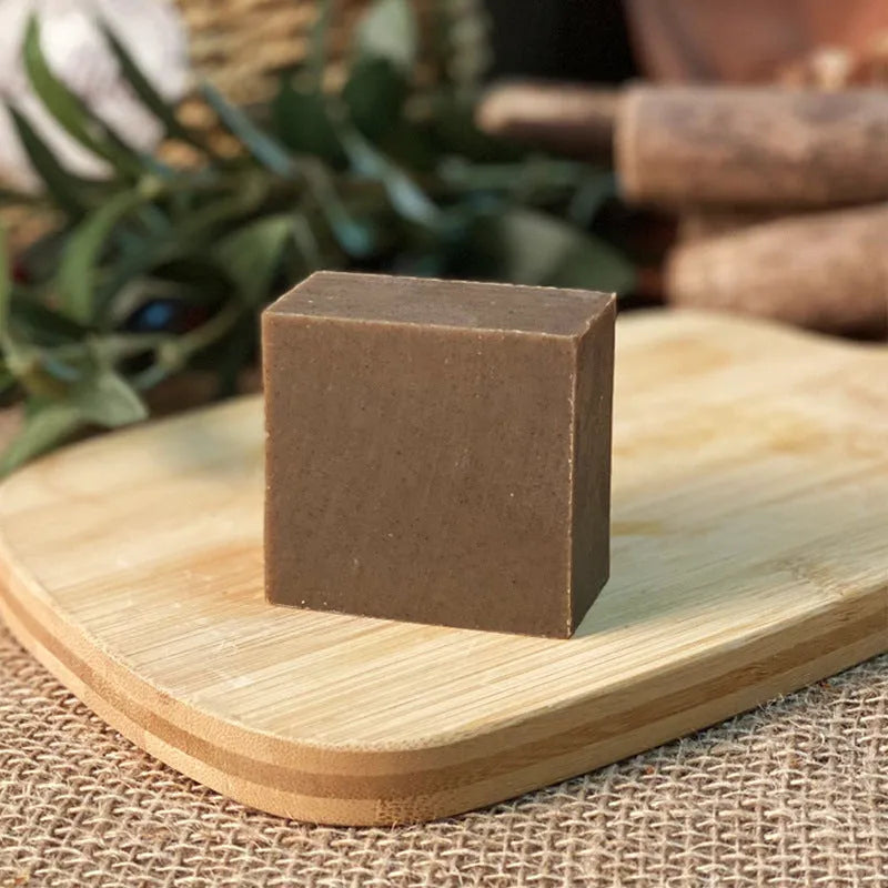 Nine Grass cold process shampoo soap bar weighing 72g, silicone oil-free formula