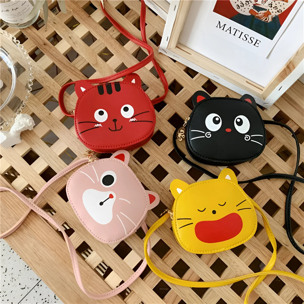 Cartoon cute children's messenger bag in soft PU leather, small size, zipper closure, available in black