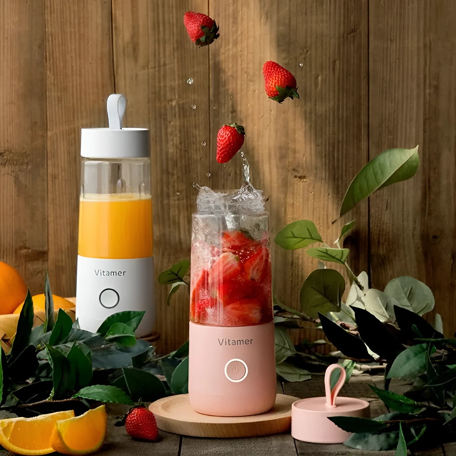 Dreamer Juice Cup portable blender in pink and white with 350ml capacity and stainless steel blade