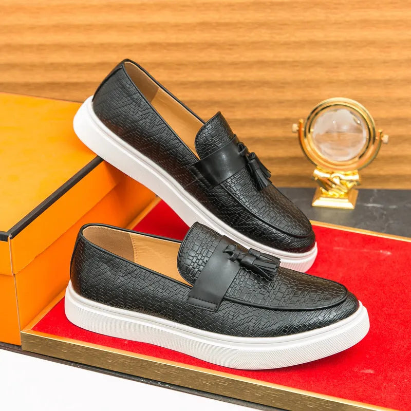 Men's black plus size casual leather shoes with fringed design and round toe