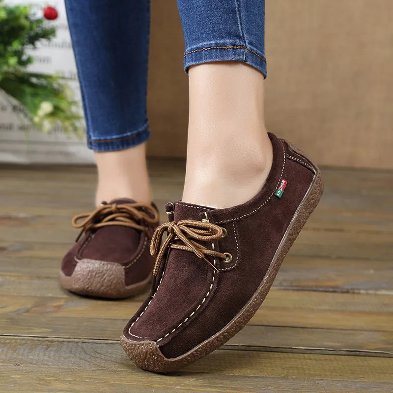 Mom casual flat shoes for pregnant women with recycled leather upper and warm lining in black