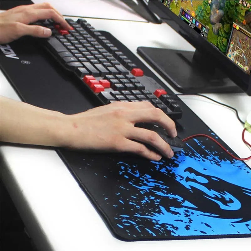 Mouse pad with smooth textured surface, reinforced stitching edges, and natural rubber non-slip base in 30x25cm size