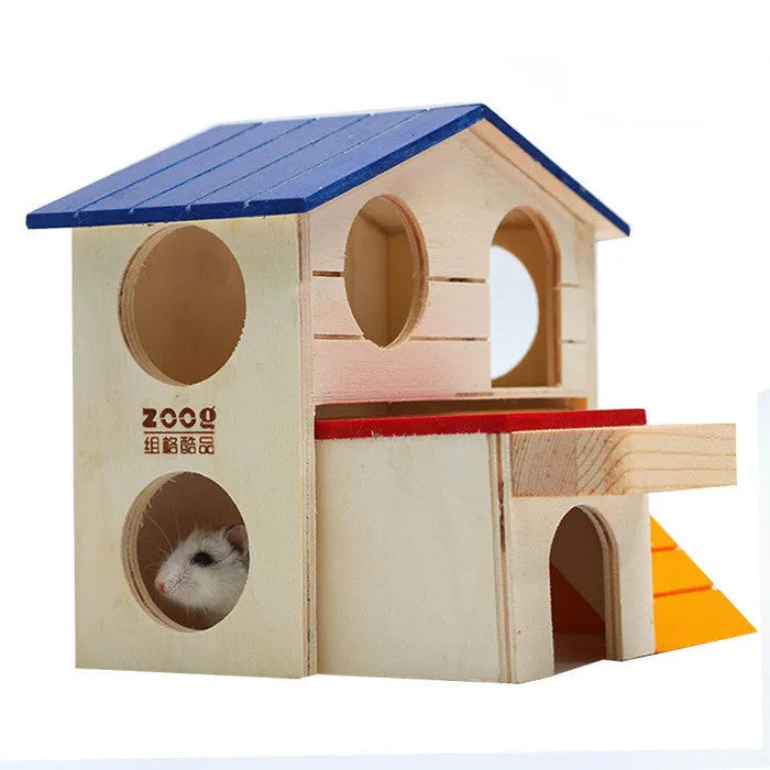 Wooden hamster chalet with blue removable roof, measuring 17x17x15cm
