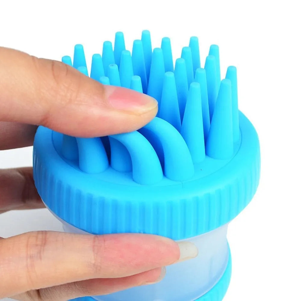 Silicone dog washing brush with built-in shampoo reservoir, 80x110mm, soft bristles, blue pink green