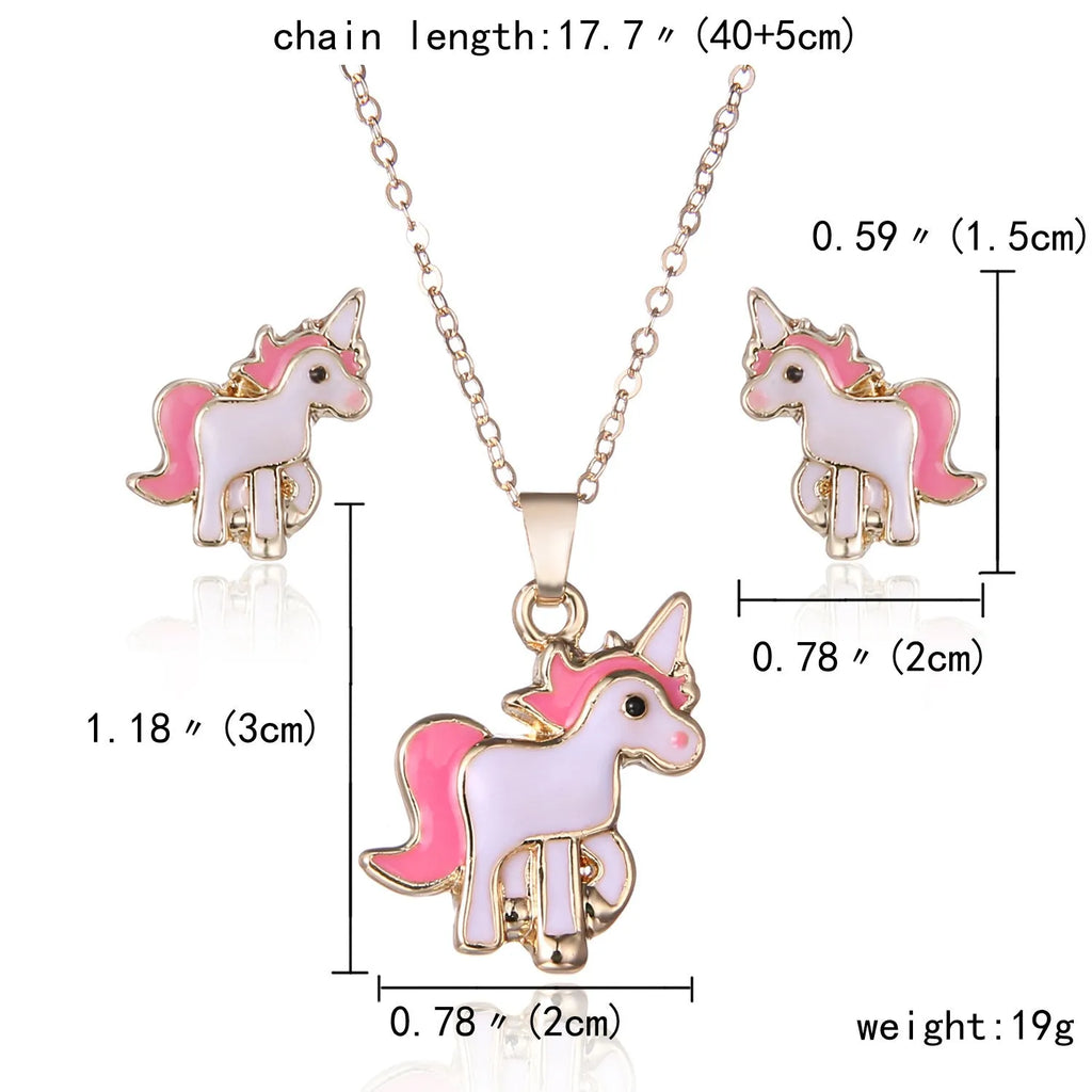 Oil painting pony pendant in golden finish on alloy chain approximately 150mm long