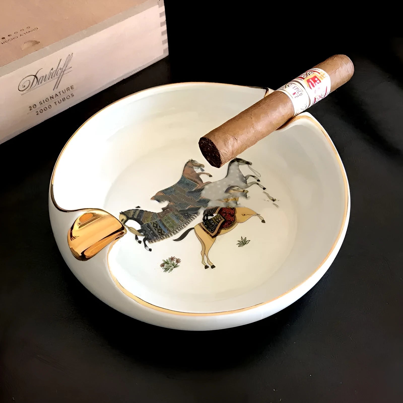 Bone ceramic cigar ashtray with manual gold drawing, 175 x 175mm, horse colour option
