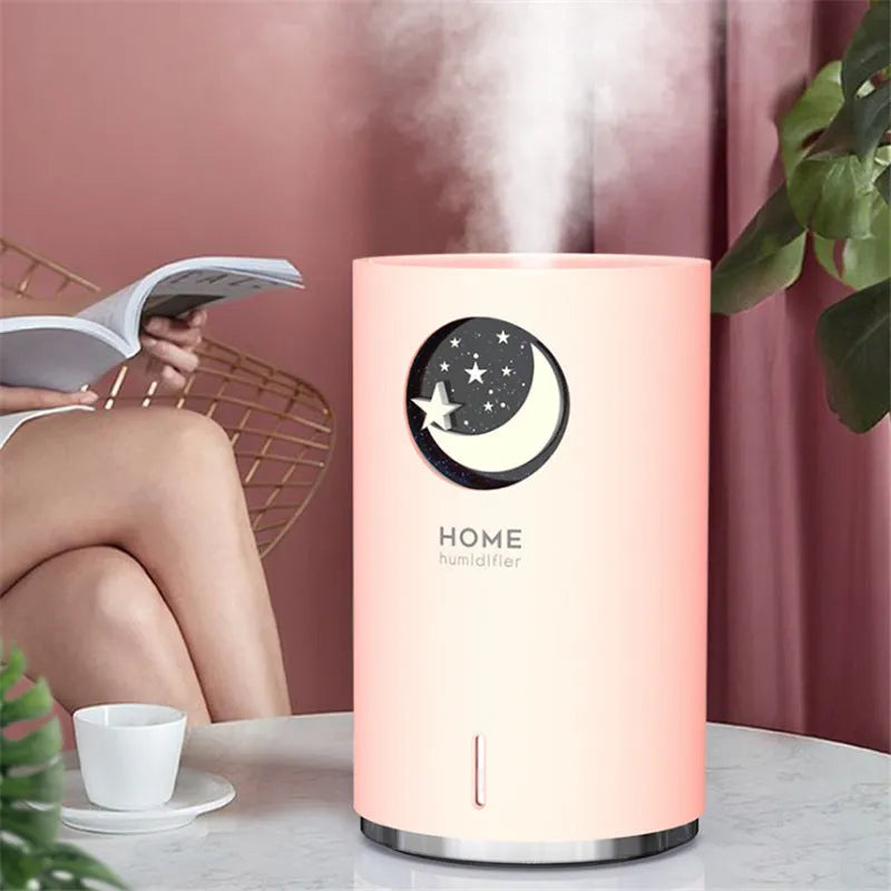 USB humidifier model M107+ by HOME, 700ml capacity, 167x102x102mm, 5V 1A input, shown in Pink or White