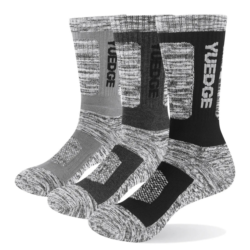 Men's medium tube casual basketball socks in combed cotton with breathable sweat-absorbing fabric