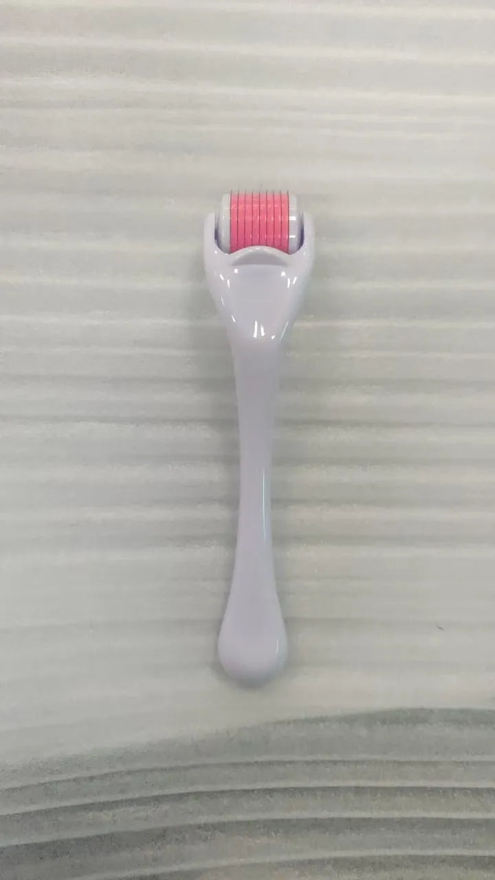 540 micro needle roller derma tool with PC construction showing needle wheel detail