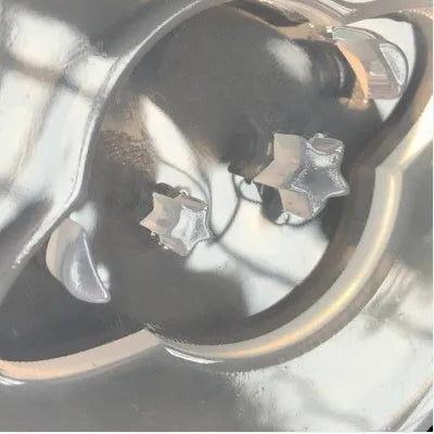 Silicone Full Mirror Planet epoxy resin mould measuring 6.5 cm in diameter.