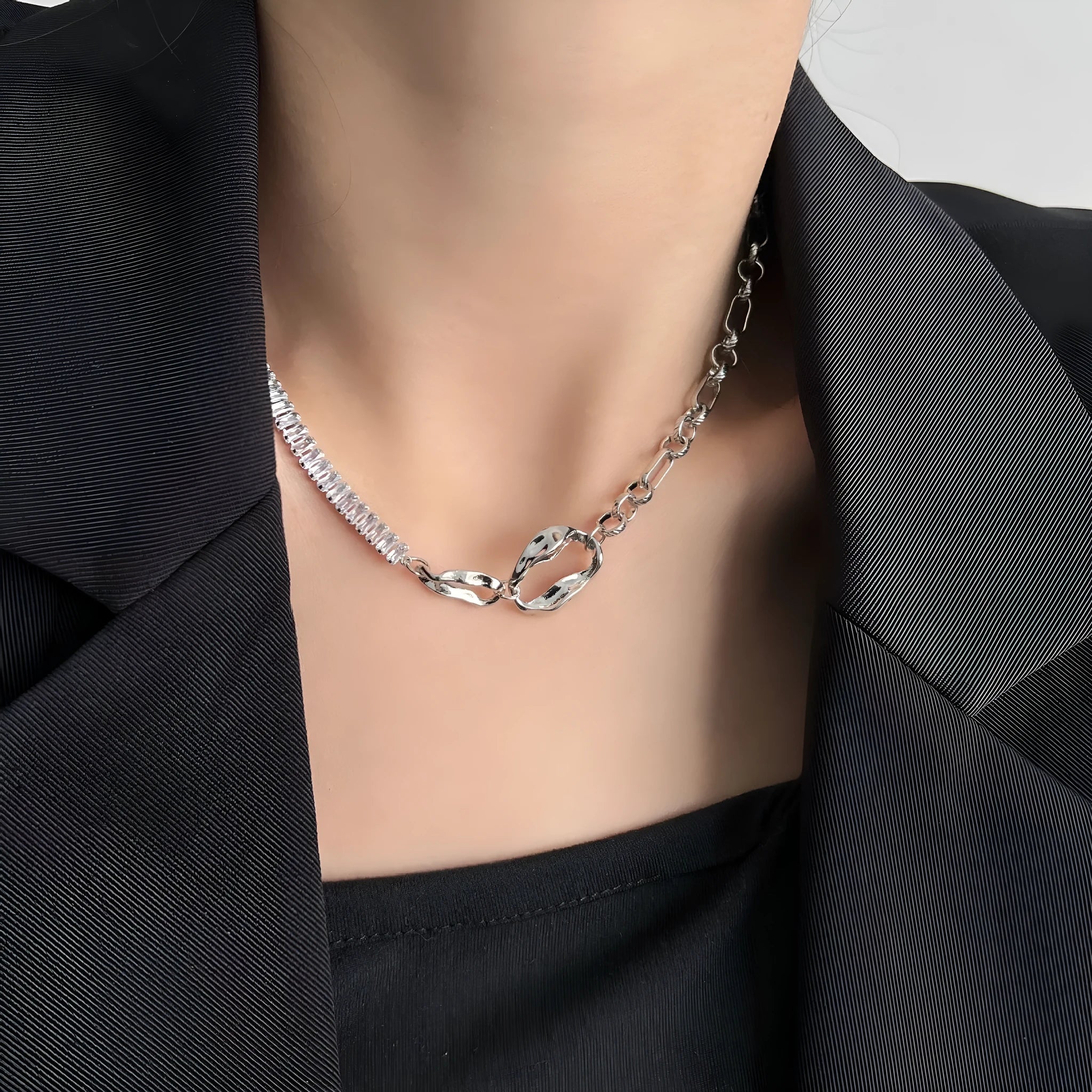 Women's irregular buckle alloy necklace with geometric quadrilateral pendant zircon stitching cold style light luxury