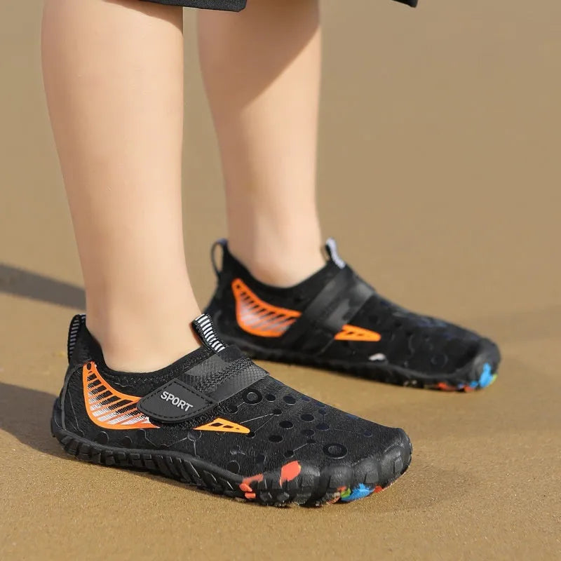 Women's anti slip quick drying five finger river tracing shoes in black, with rubber sole and Lycra mesh upper