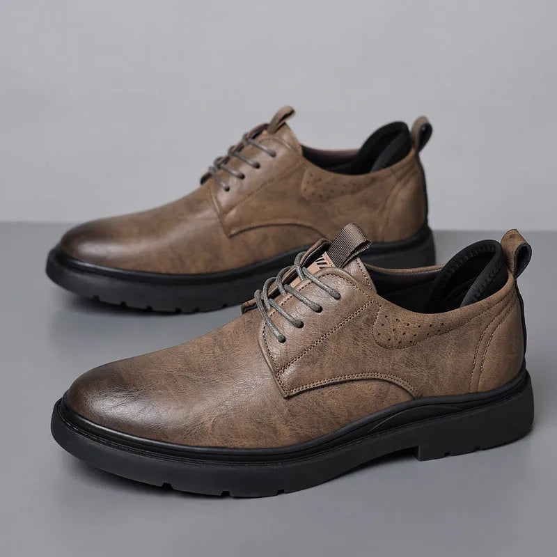 Men's black and brown leather business shoes with cowhide upper and rubber sole.