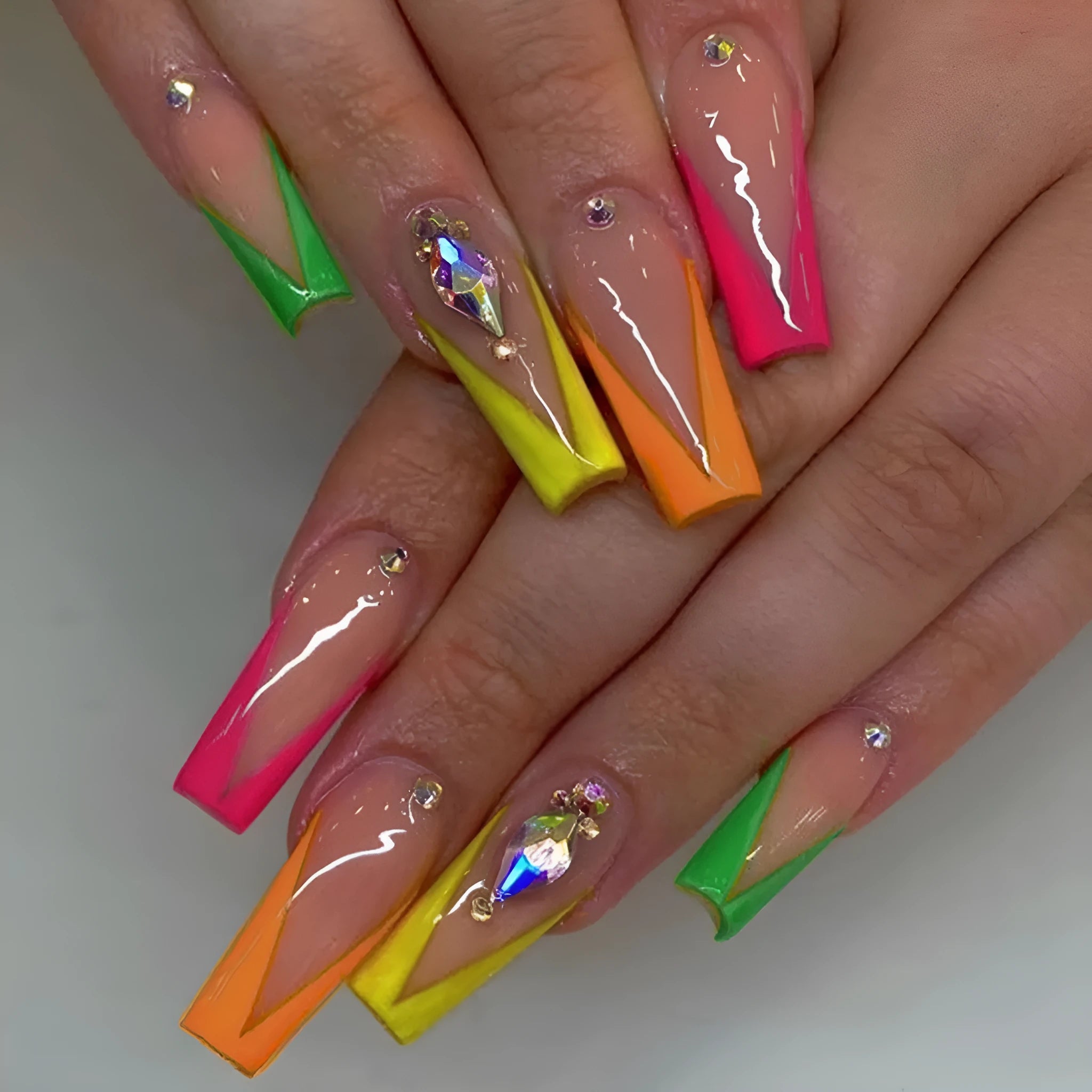 Detachable artificial nail tips in BKS3037 diamond colour French design with cartoon love cross heart patterns.